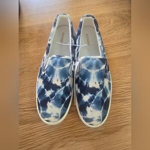 New Old Navy Navy and White Tie-Dye Slip-On Sneakers Sz 7